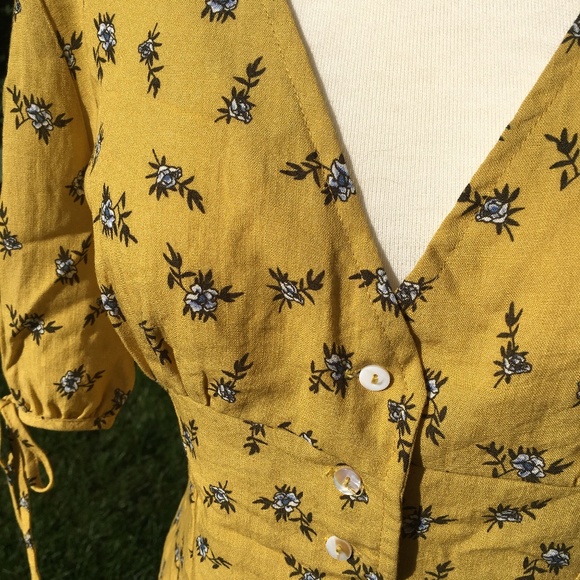 etophe studios Gold Floral Blouse - Picture 2 of 3